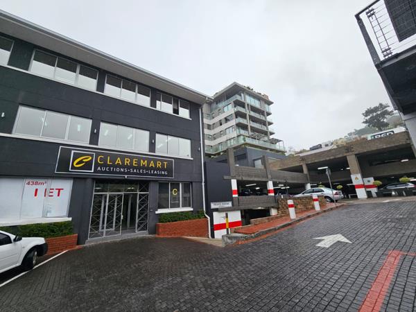 438 m² Commercial space