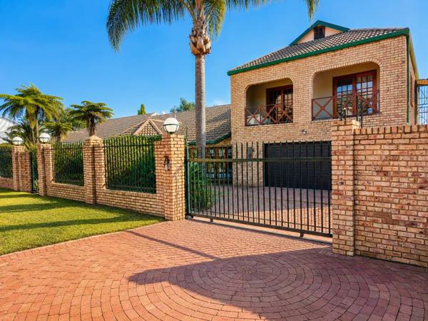 6 Bedroom House