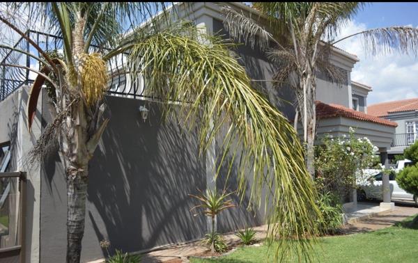 5 Bedroom Townhouse