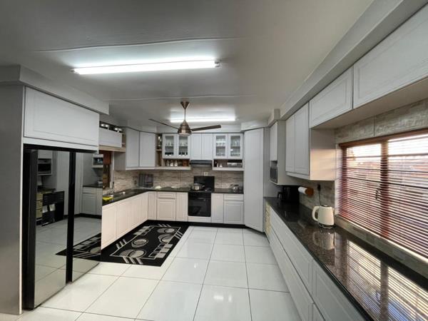 5 Bedroom House