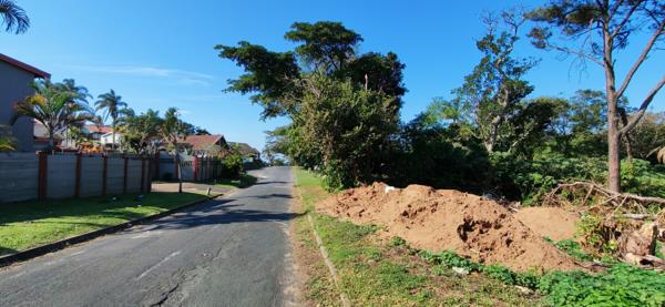 1 012 m² Land