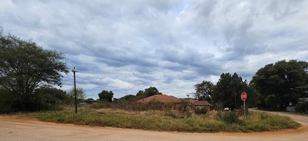 1 500 m² Land