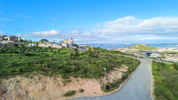 760 m² Land