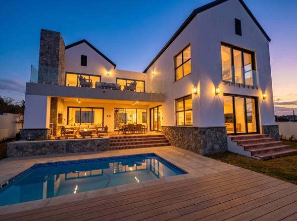 5 Bedroom House