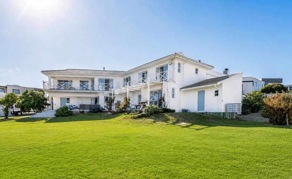 7 Bedroom House