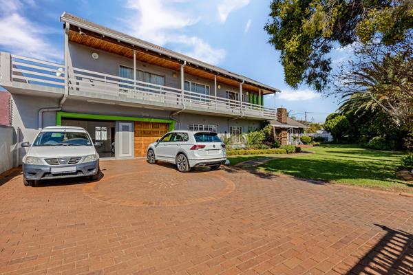 6 Bedroom House