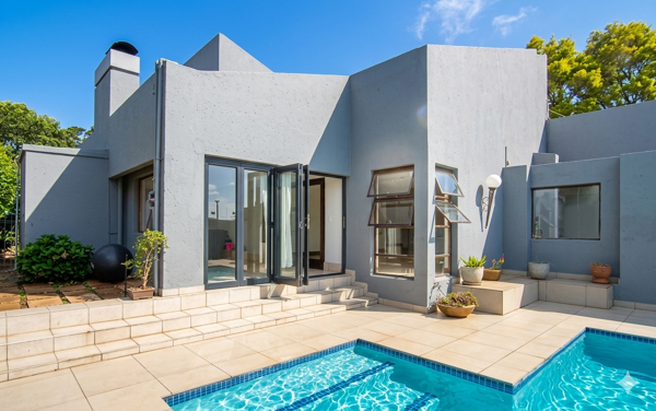 5 Bedroom House