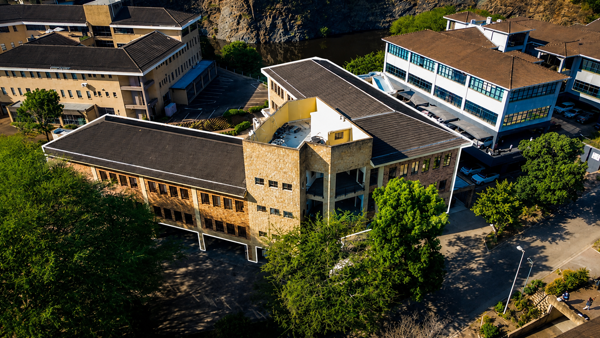 350 m² Commercial space