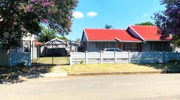 6 Bedroom House
