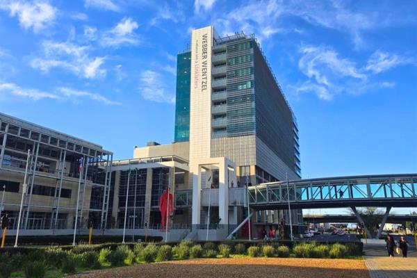 561 m² Commercial space