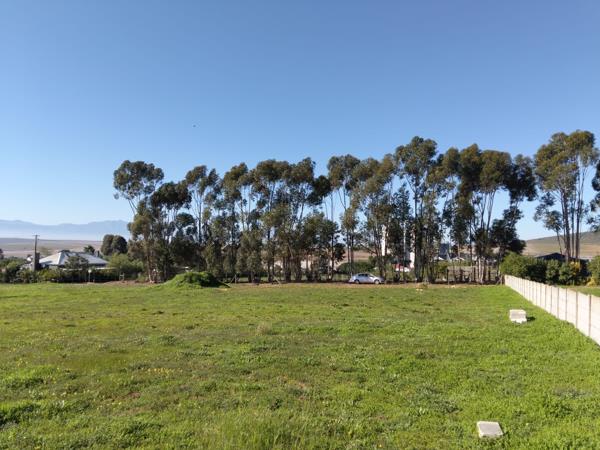 1 661 m² Land