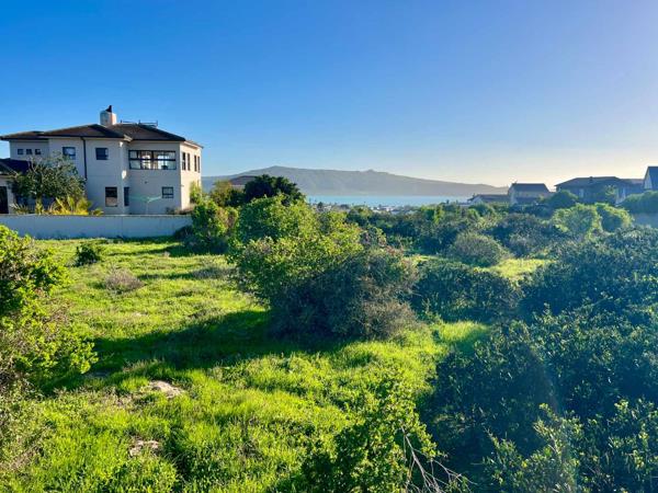 722 m² Land