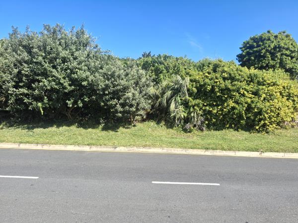 1 093 m² Land