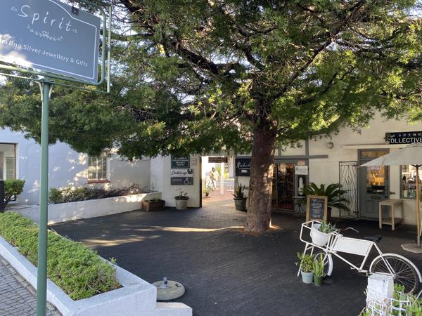 235 m² Commercial space