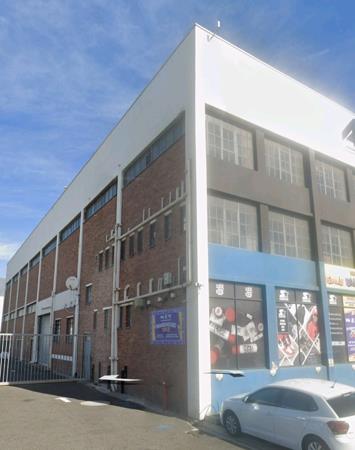 1 800 m² Industrial space