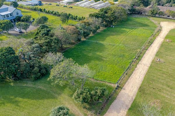 1 210 m² Land