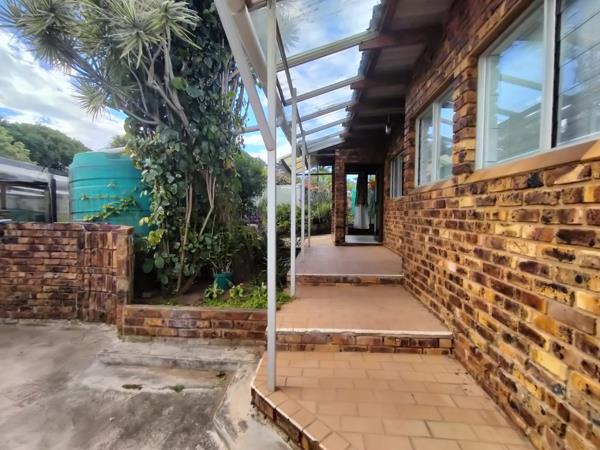 2 Bedroom House