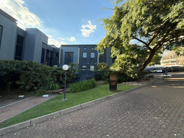 339.7 m² Commercial space
