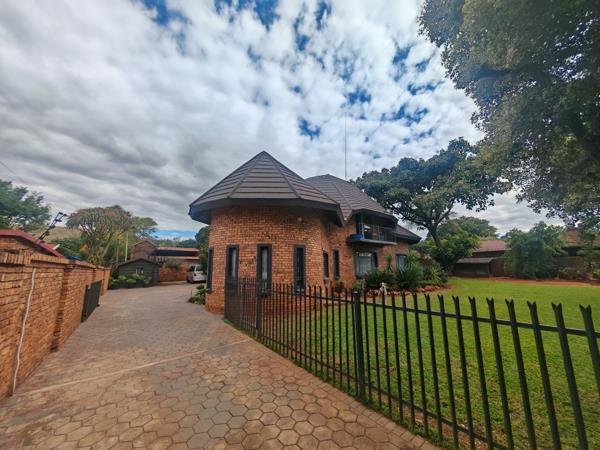 6 Bedroom House