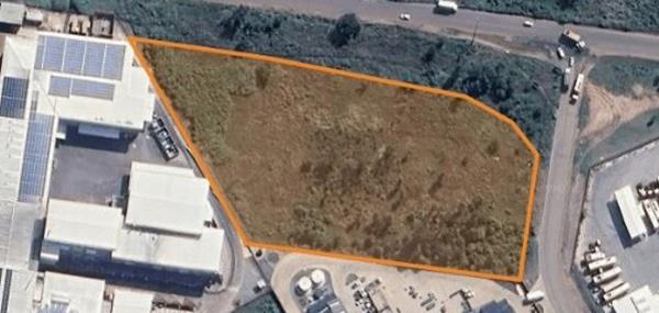 1.6 ha Land