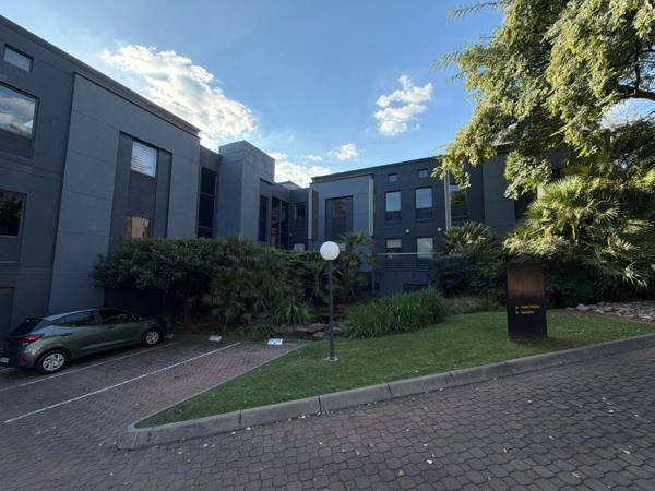 114.8 m² Commercial space