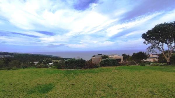 1 030 m² Land
