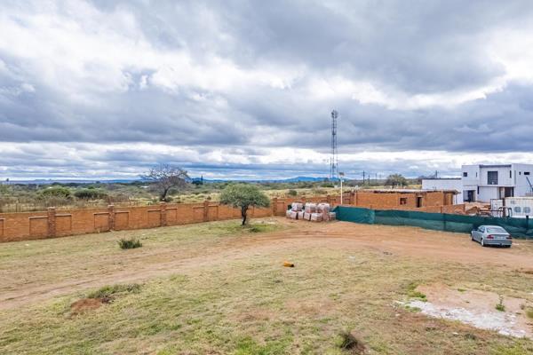 536 m² Land