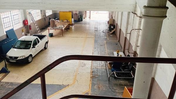 584 m² Industrial space