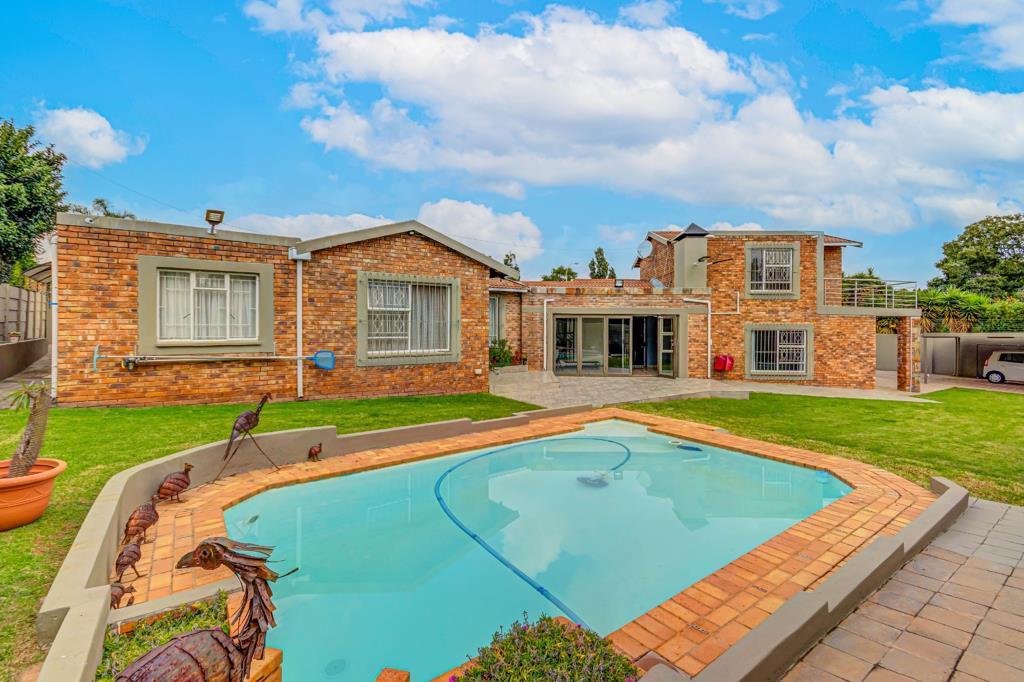 4 Bedroom House