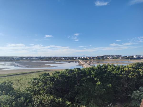 1 319 m² Land