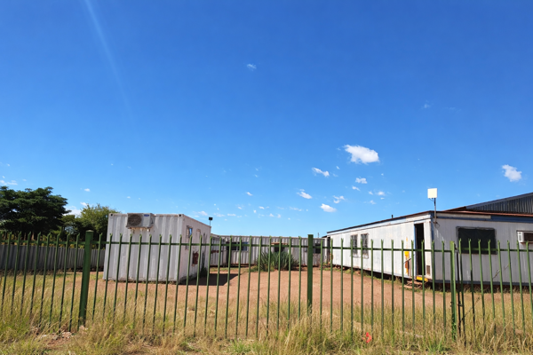 4 000 m² Land