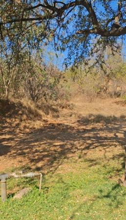 1 800 m² Land