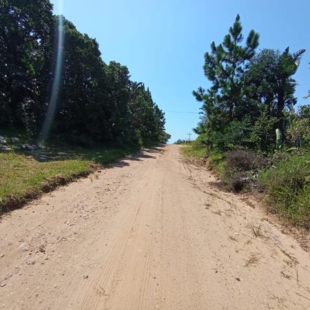 1 990 m² Land