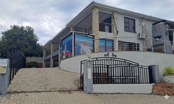 6 Bedroom House