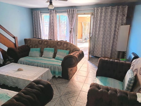 6 Bedroom House