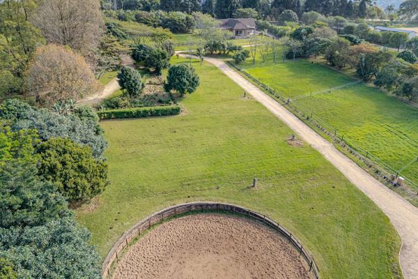 1 153 m² Land