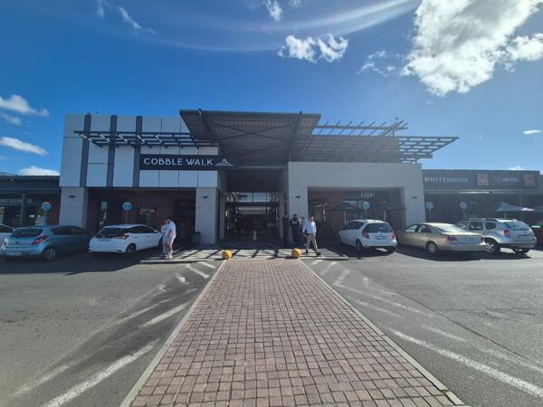 220 m² Retail Space