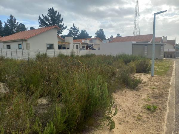 225 m² Land