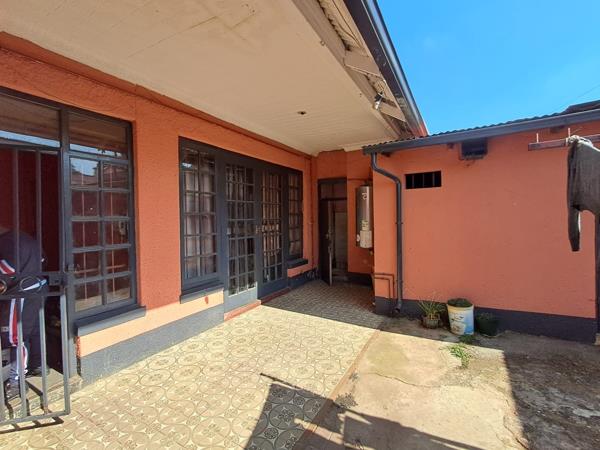12 Bedroom House