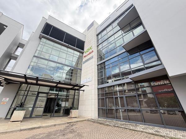 140 m² Commercial space