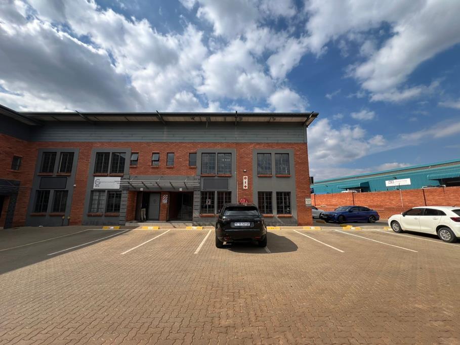 318 m² Industrial space