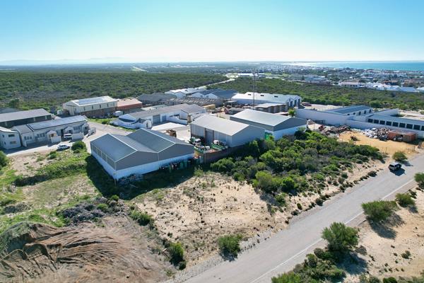 945 m² Land