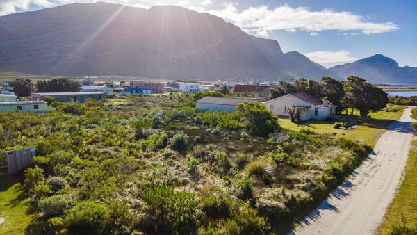 1 312 m² Land