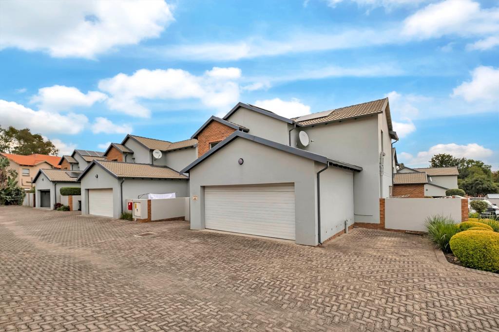 3 Bedroom Townhouse