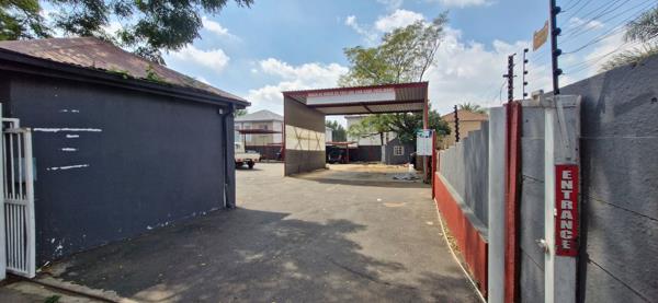 251 m² Commercial space