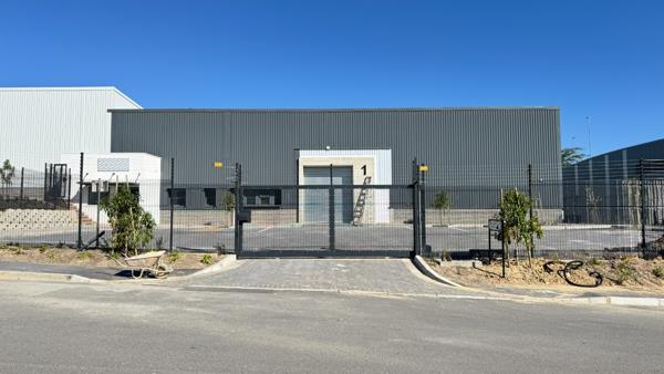 976 m² Industrial space