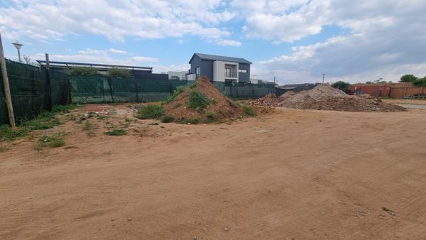 476 m² Land