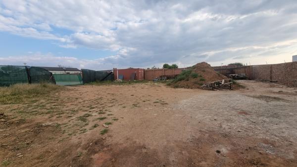 476 m² Land