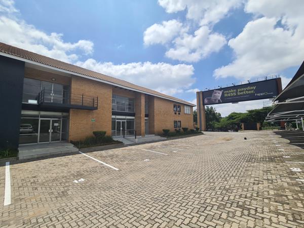 1 012 m² Commercial space