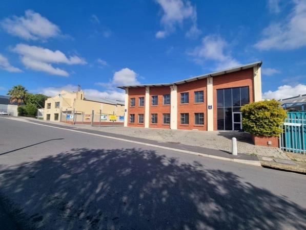 1 067 m² Industrial space